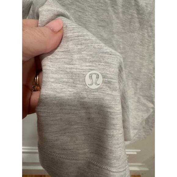 Lululemon Coast Easy Wrap Size 8 - Picture 8 of 9